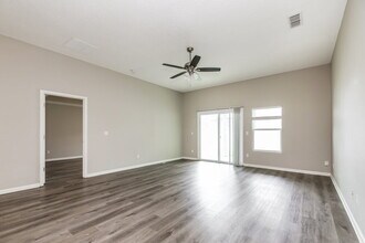 11025 Snowbrook Ct in Jacksonville, FL - Building Photo - Building Photo