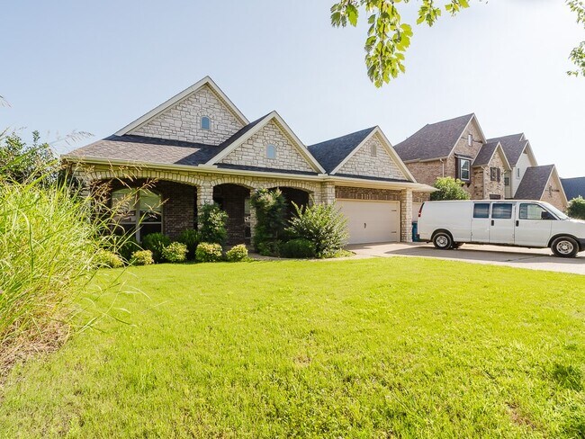 1500 SW Wisteria Ave in Bentonville, AR - Building Photo - Building Photo