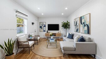 3240 SW 69th Ave in Miami, FL - Building Photo