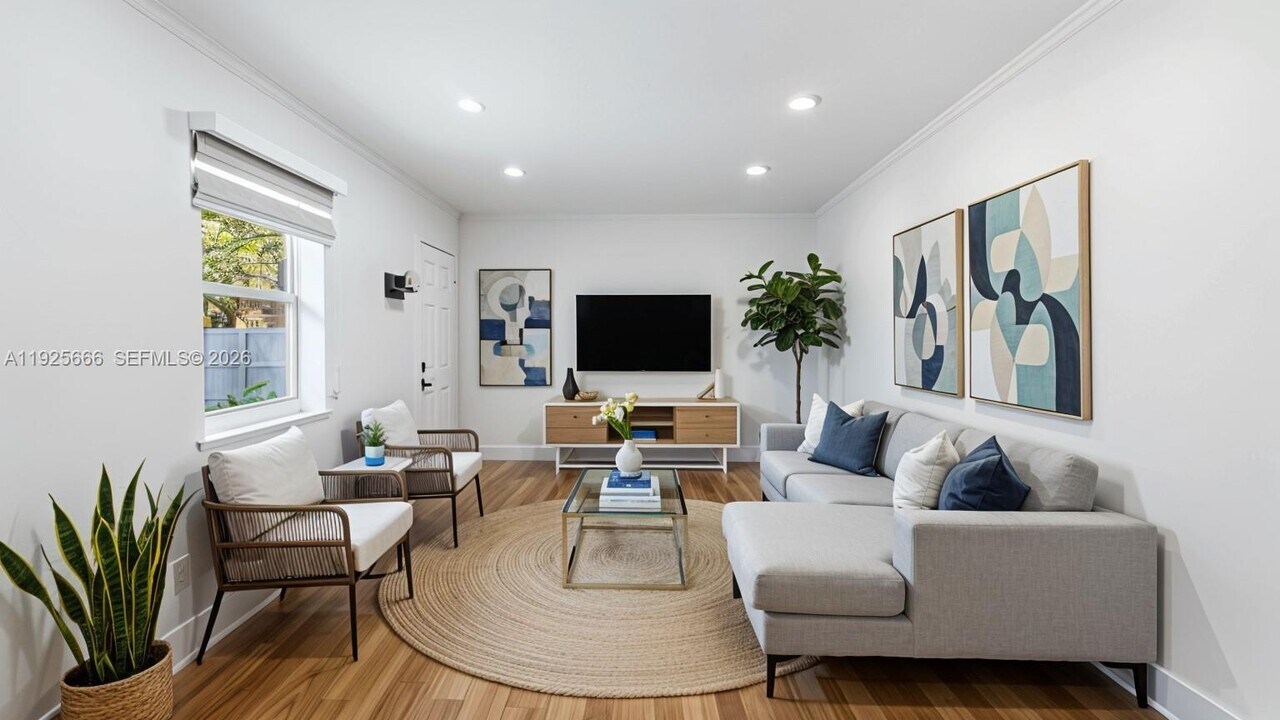 3240 SW 69th Ave in Miami, FL - Building Photo