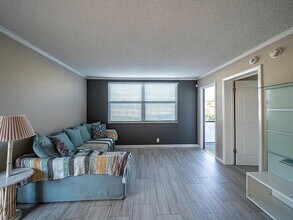 706 Executive Center Dr in West Palm Beach, FL - Building Photo - Building Photo