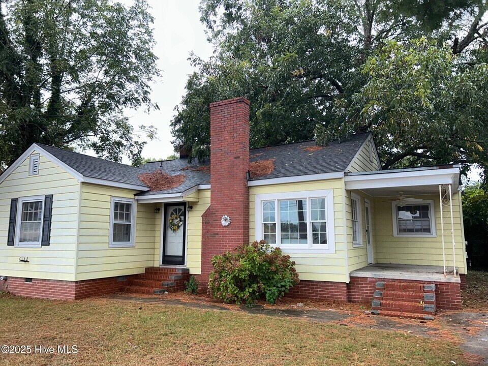 2804 Edwards St in Greenville, NC - Building Photo