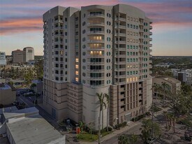 1771 Ringling Blvd, Unit 1001 in Sarasota, FL - Building Photo