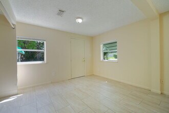 4941 SE Flounder Ave in Stuart, FL - Building Photo - Building Photo