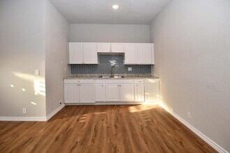 814 N Kentucky St in McKinney, TX - Building Photo - Building Photo