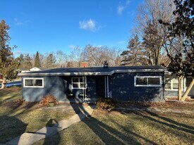 2300 Midvale Ave in Ypsilanti, MI - Building Photo