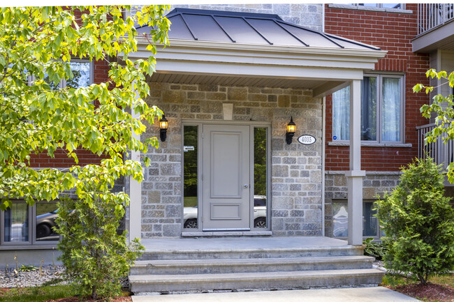 4035 Ouellette Rue in Longueuil, QC - Building Photo - Building Photo