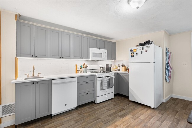 property at 84 Green St