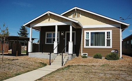 Sunset Valley in Wheatland, CA - Building Photo