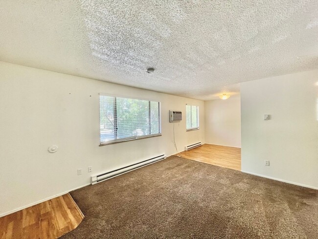 2354 10th St SW in Loveland, CO - Building Photo - Building Photo