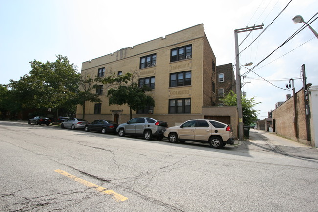 Catalpa 2507 W in Chicago, IL - Building Photo - Building Photo