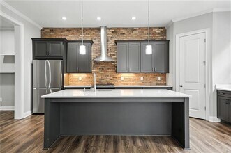 2357 Rover Ct in Atlanta, GA - Building Photo - Building Photo