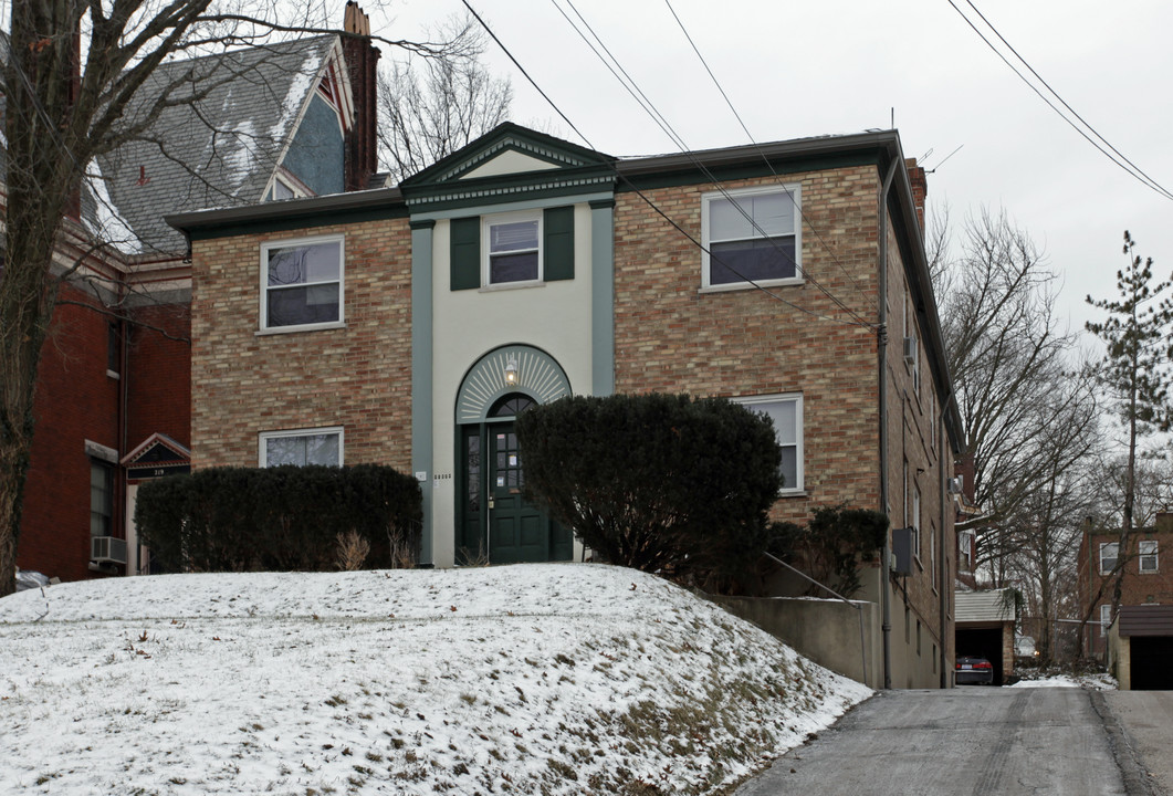 225 Loraine Ave in Cincinnati, OH - Building Photo