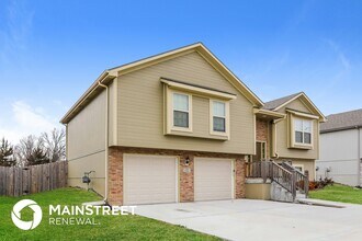 520 S Poplar St in Gardner, KS - Foto de edificio - Building Photo