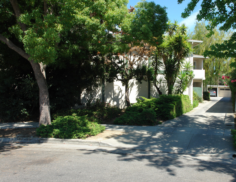 1601 Brookvale Dr in San Jose, CA - Building Photo