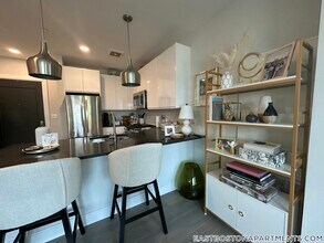 152 Liverpool St in Boston, MA - Foto de edificio - Building Photo