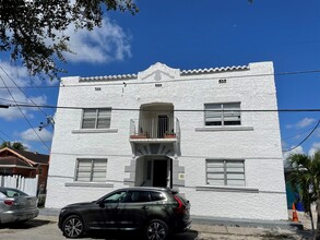 Citrus Grove Apartments in Miami, FL - Building Photo - Primary Photo