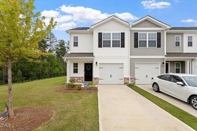 96 March Crk Dr in Fuquay Varina, NC - Building Photo - Building Photo