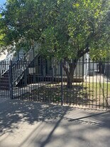 1915 10th St, Unit 1915 10th St Apt #1 in Sacramento, CA - Building Photo