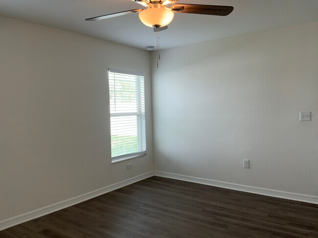 10435 Carloway Hills Dr in Wimauma, FL - Building Photo - Building Photo