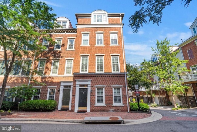 property at 611 Tivoli Passage
