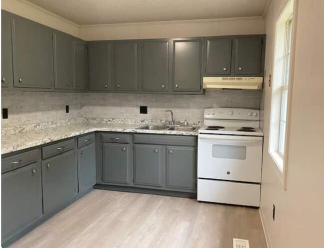 1603 S Matthews Ave in Jonesboro, AR - Building Photo - Building Photo