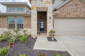 506 Pecan Landing Ln in La Marque, TX - Foto de edificio - Building Photo