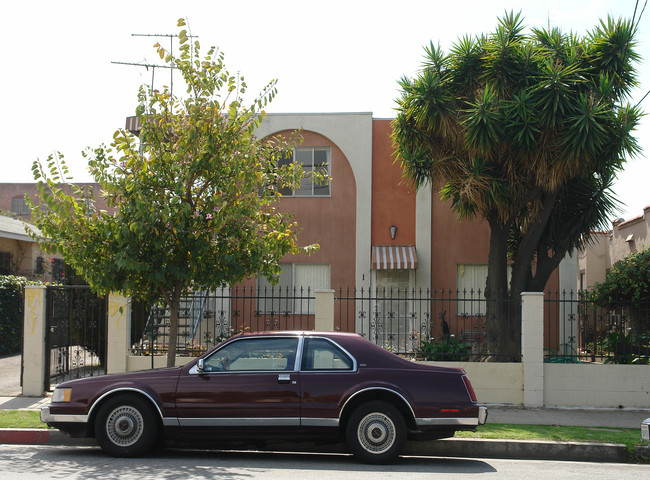 4924 E Fountain Ave in Los Angeles, CA - Building Photo - Building Photo