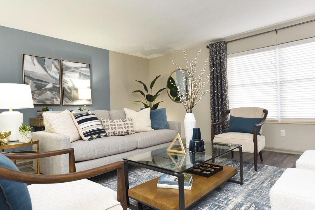 Everly at Meridian Hills in Indianapolis, IN - Building Photo