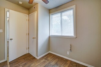 440 Elm Ave in Norman, OK - Foto de edificio - Building Photo