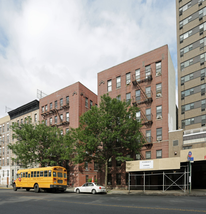 Parkview Apartments in Bronx, NY - Building Photo