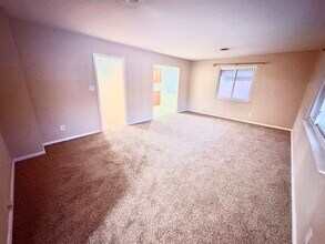 3129 Hassler St in Dayton, OH - Building Photo - Building Photo