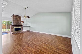2219 Greenvalley Dr in Carrollton, TX - Building Photo - Building Photo