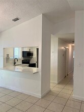 1004 SW 8th St in Hallandale Beach, FL - Building Photo - Building Photo