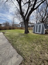 825 11th Ave W in West Fargo, ND - Foto de edificio - Building Photo