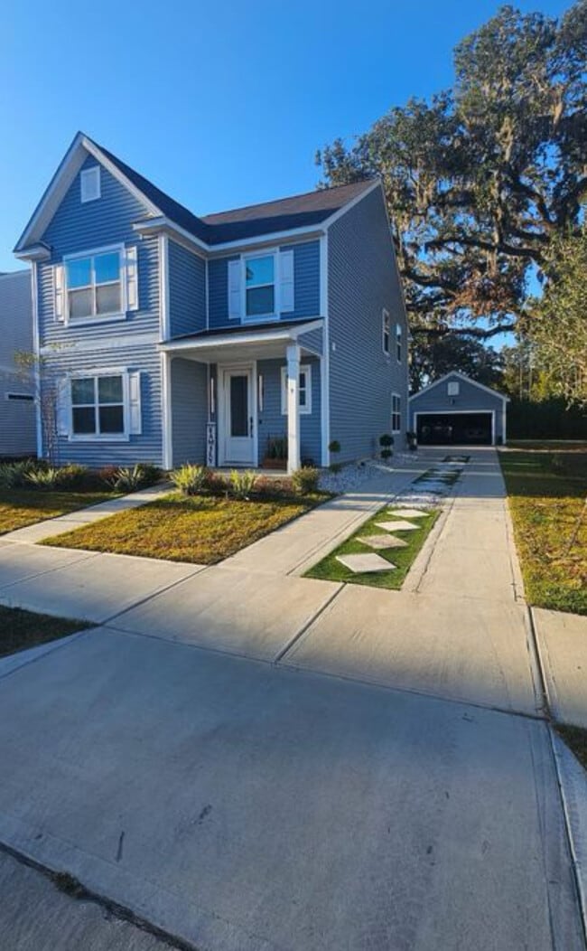 property at 9 Whispering Oaks Cir