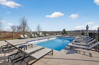 Sutherland Flats in Knoxville, TN - Building Photo - Building Photo