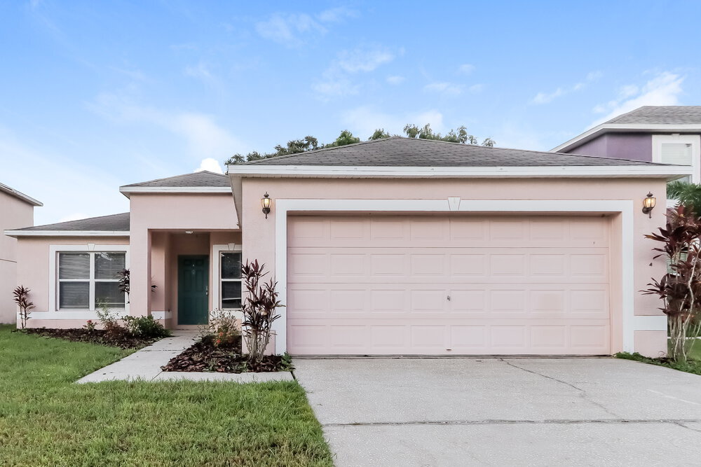 703 Mountain Top Dr in Valrico, FL - Foto de edificio
