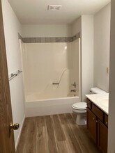 12 W 10th St in Washington, MO - Building Photo - Building Photo