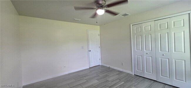 414 NE 25th Ave in Cape Coral, FL - Foto de edificio - Building Photo