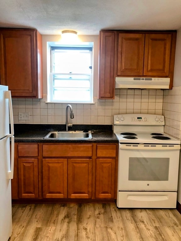 property at 85 Trapelo Rd