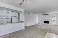 1516 Bay Area Blvd photo'