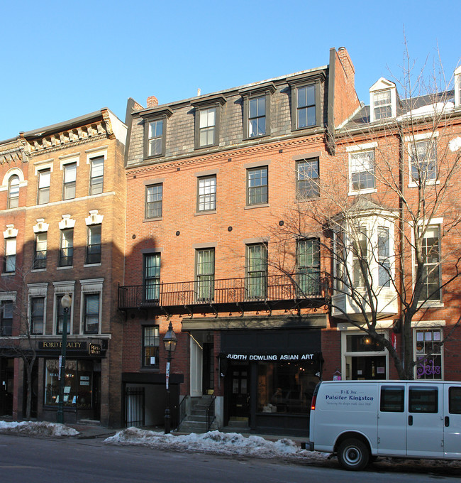 133-135 Charles St in Boston, MA - Foto de edificio - Building Photo