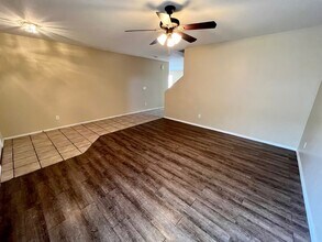 10606 W Zak Rd in Tolleson, AZ - Building Photo - Building Photo