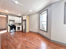 39 Van Wagenen Ave in Jersey City, NJ - Building Photo