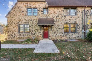 767 Newtown Rd in Villanova, PA - Building Photo