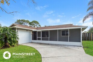 1130 Emerald Rd SE in Palm Bay, FL - Building Photo