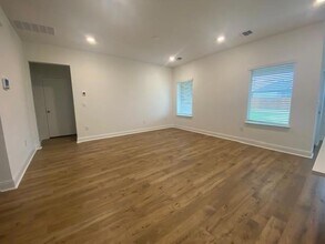 540 Tekoa Dr, Unit 5 in Georgetown, TX - Building Photo - Building Photo