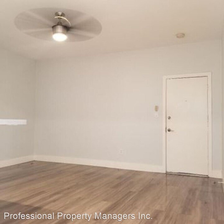 837 Normandie Ave in Los Angeles, CA - Building Photo