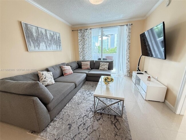 17100 N Bay Rd, Unit 1502 in Sunny Isles Beach, FL - Building Photo - Building Photo